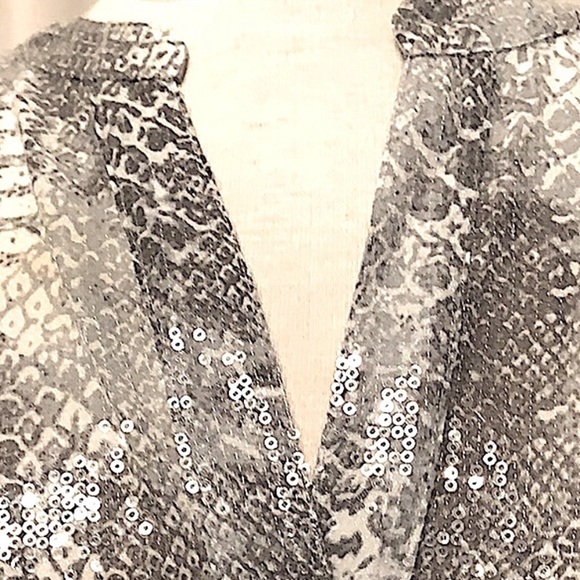 Calvin Klein size M grey sequinned blouse - Picture 3 of 14